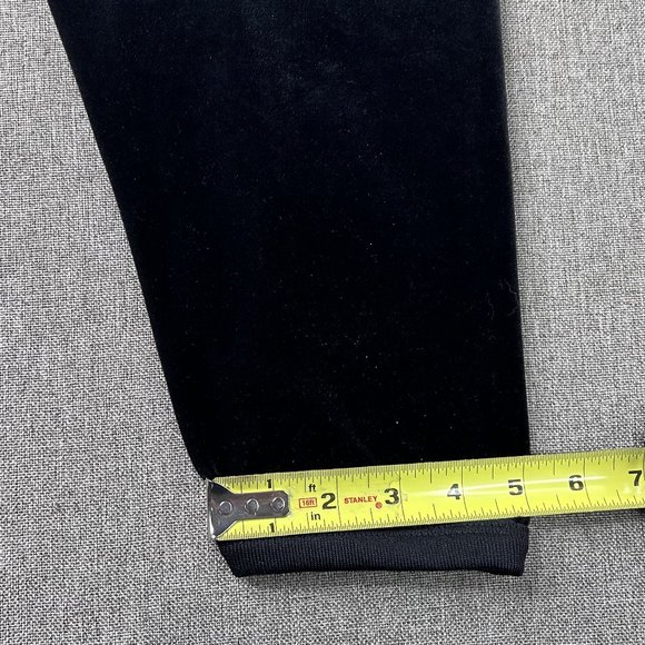 Roaman's Blouse Top Women's 3X Crew Neck Taiwan Black Velvet-Like Casual - Picture 12 of 13